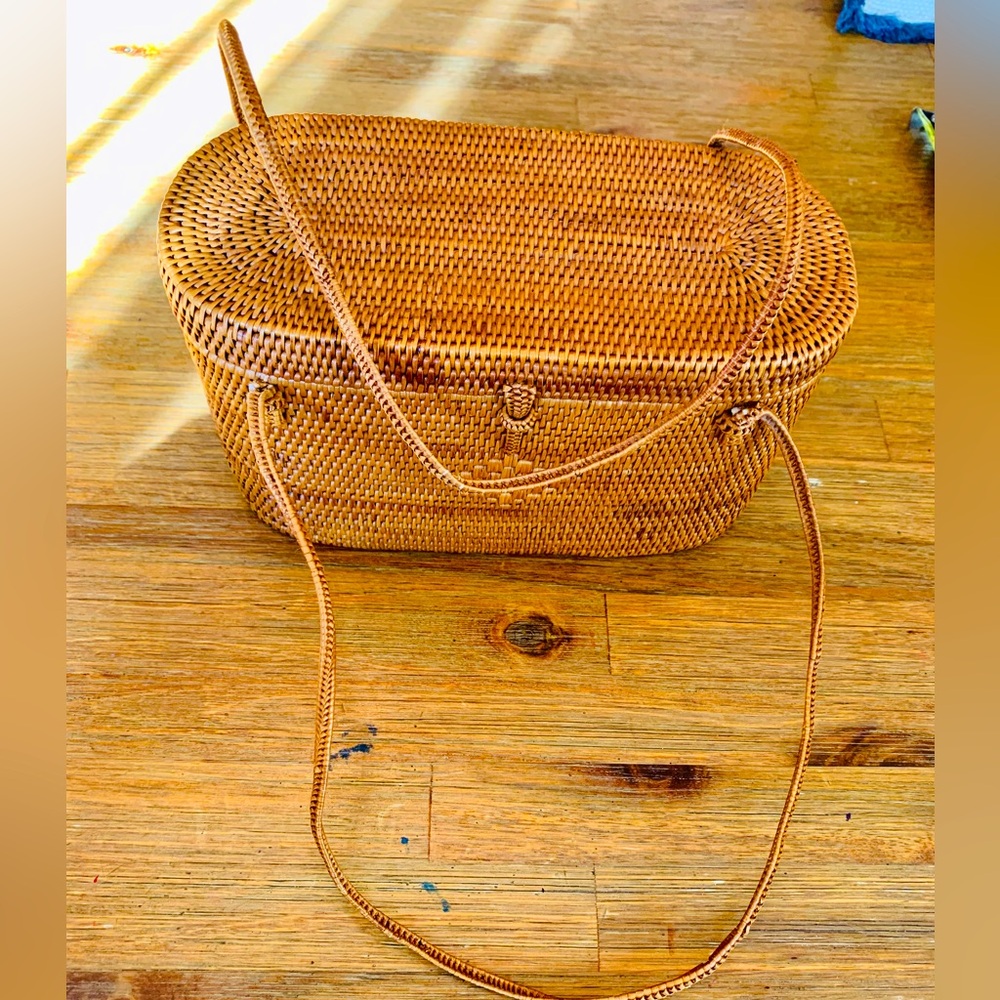 Nantucket cape cod style brown Woven bag purse handbag